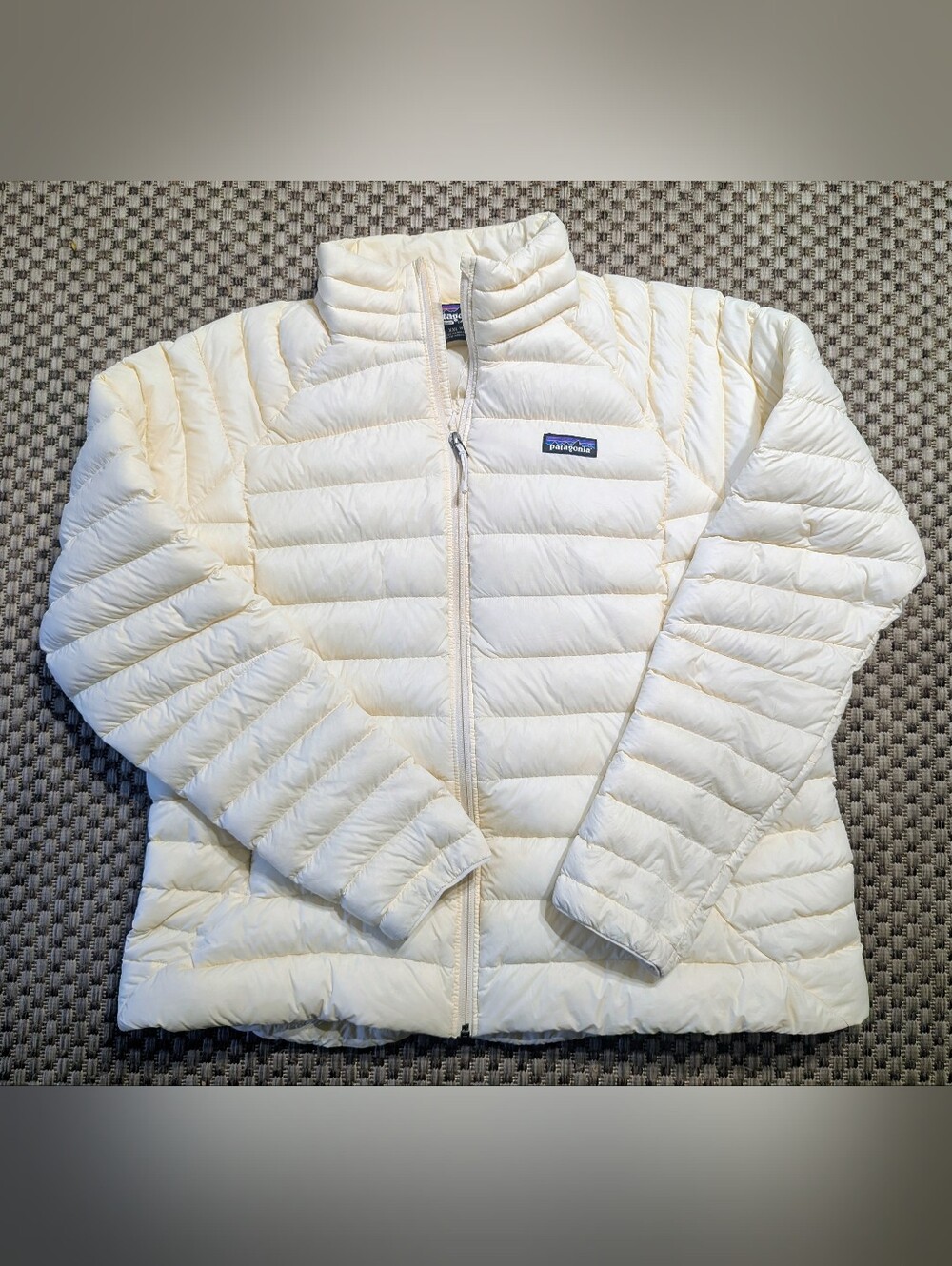 Patagonia Down Sweater Jacket Wool White Puffer size XL Water Resistant Down